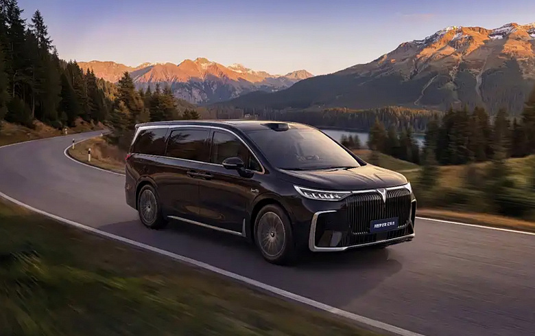 Полноприводный аналог Toyota Alphard от Voyah — 320 тыс. юаней (3,6 млн рублей). В Китае стартовали предпродажи Voyah Dreamer Champion Edition